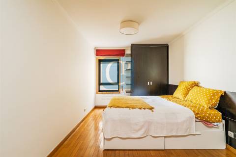 Apartamento T3 mobilado e equipado, em Nevogilde, Porto