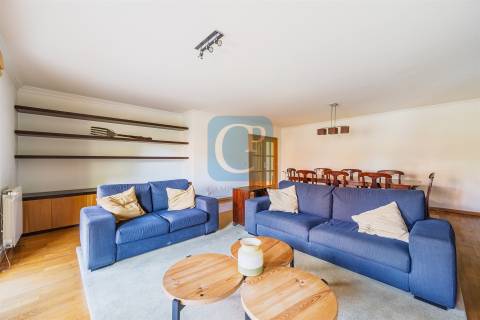 Apartamento T3 mobilado e equipado, em Nevogilde, Porto