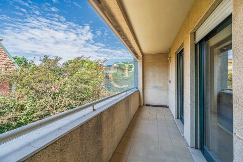 Apartamento T3 mobilado e equipado, em Nevogilde, Porto