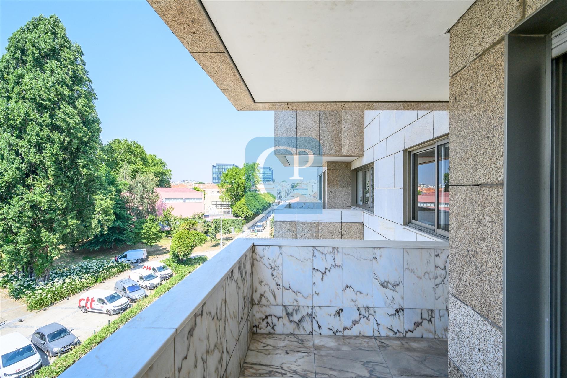 Apartamento T3 à Avenida da Boavista, Lordelo do Ouro