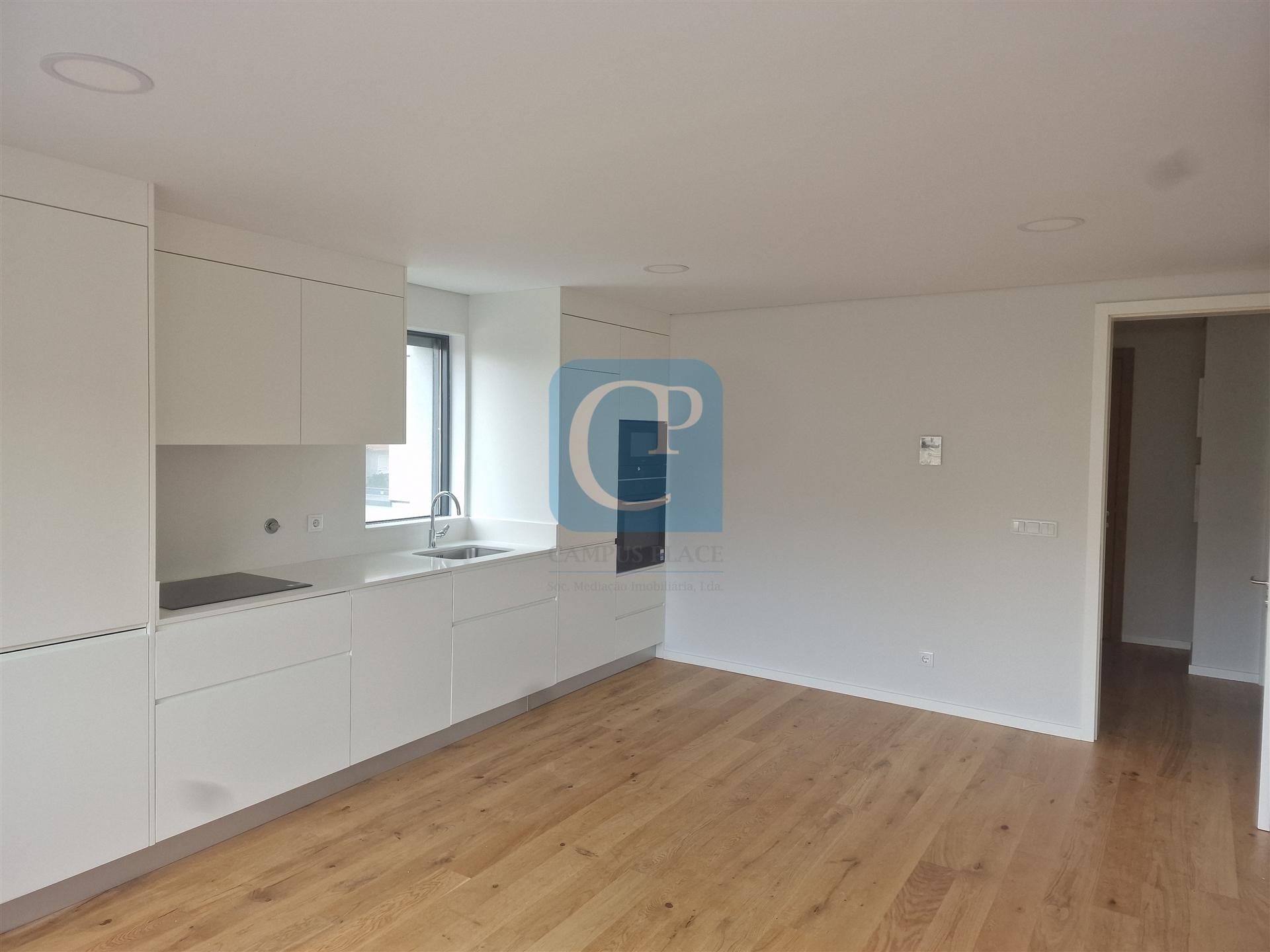 Apartamento T2 a estrear, na Avenida da República, Vila Nova de Gaia