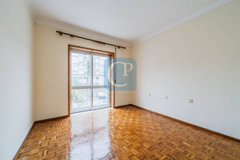 Moradia com dois apartamentos independentes em Vila Nova de Gaia