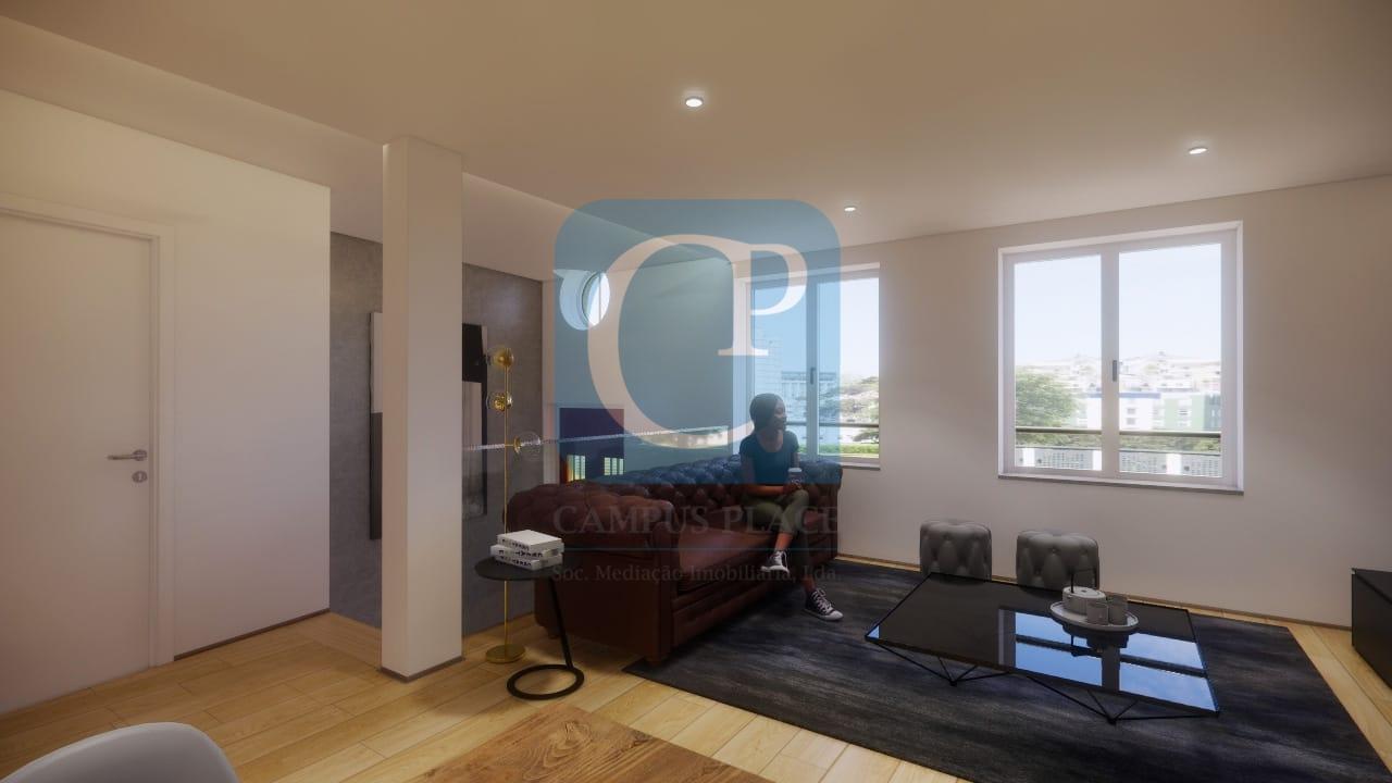 Moradia Isolada T3 recuperada em Cedofeita, Porto