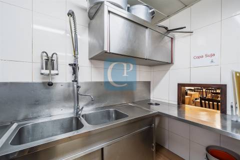 Restaurante mobilado e equipado em Guifões, Matosinhos