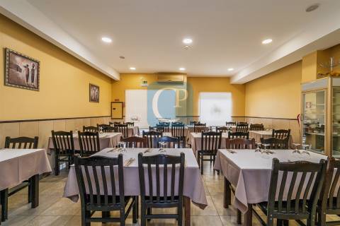 Restaurante mobilado e equipado em Guifões, Matosinhos