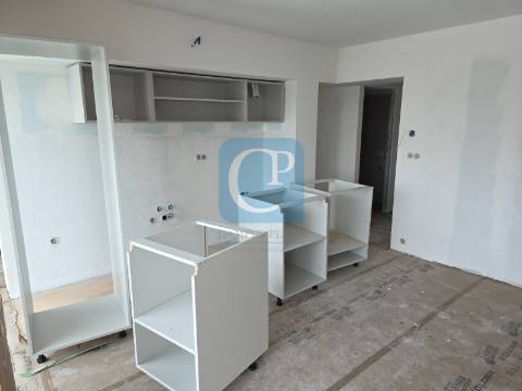 Apartamento T1+1, em construção, Empreendimento Casas do Horto.