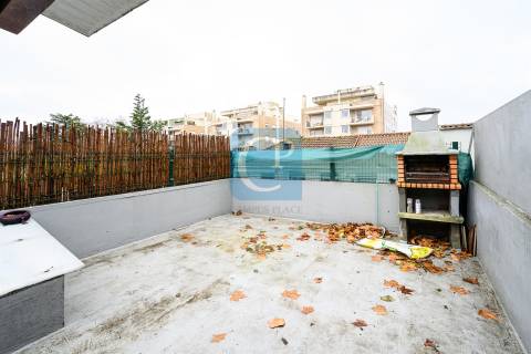 Moradia V2 à Estrada da Circunvalação, Ramalde, Porto