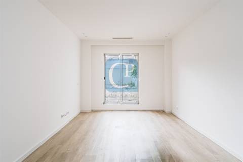 Apartamento T2 com terraço na Avenida da República, Matosinhos