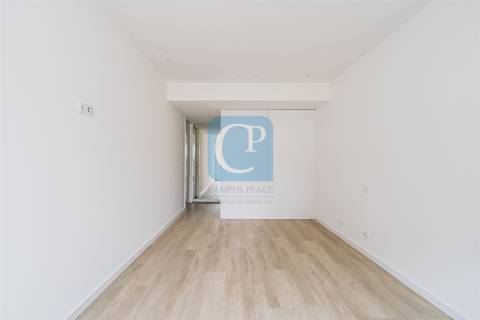 Apartamento T2 com terraço na Avenida da República, Matosinhos