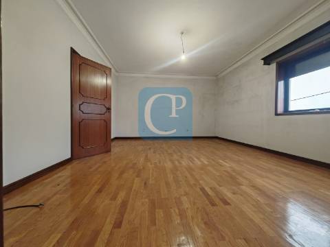 Moradia T3+1 em Nogueira da Maia, Maia