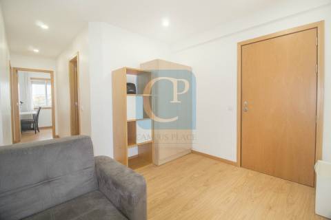 Apartamento T3 renovado com terraço, ao ISCAP e 900mts H.S.João