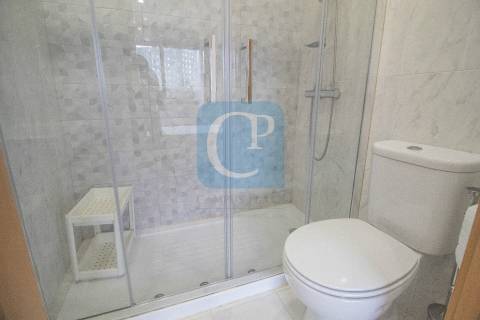 Apartamento T3 renovado com terraço, ao ISCAP e 900mts H.S.João