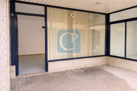 Loja comercial na Prelada, Ramalde, Porto