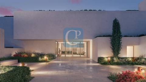 Apartamento T4 em construção, no Empreendimento Brito Capelo 1023