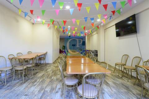 Loja/Restaurante à Rua Santos Pousada, Bonfim, Porto