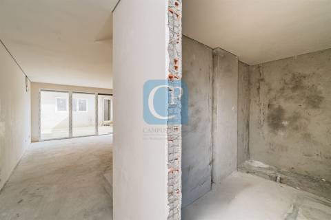 Moradia V3 em fase de acabamento em Guifões