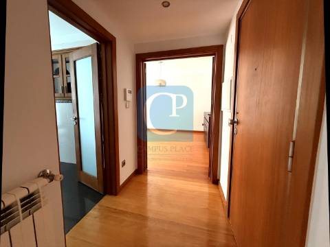 Apartamento T2 em condomínio fechado com piscina em Matosinhos