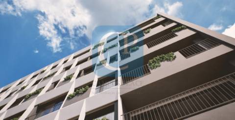 Apartamento T2 junto ao Arrábida Shopping