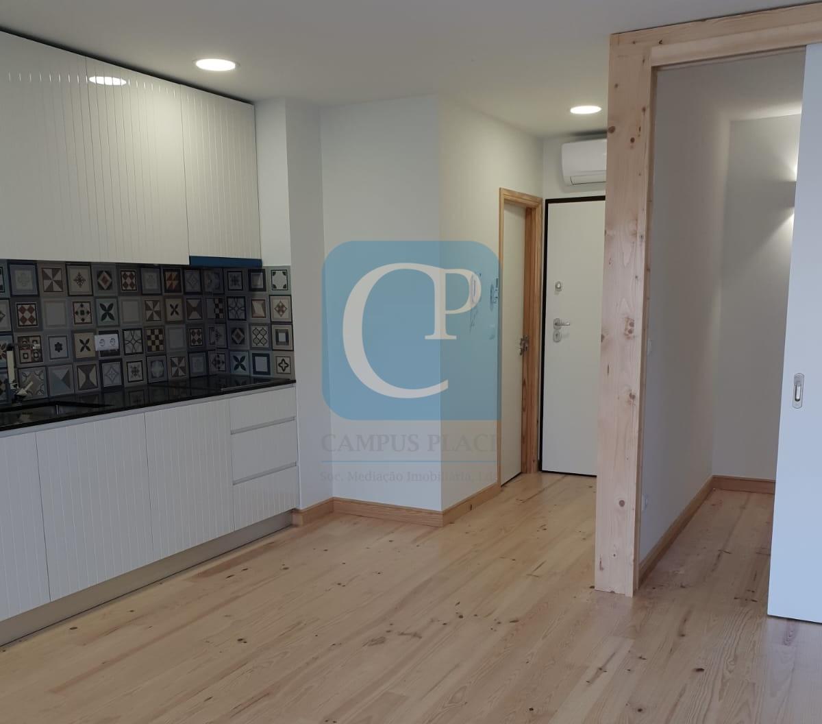 Apartamento T0 com terraço em Paranhos, Porto