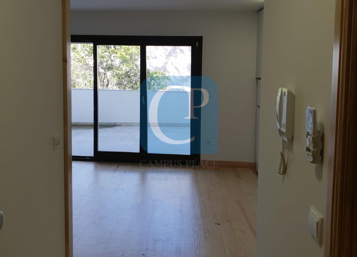 Apartamento T0 com terraço em Paranhos, Porto