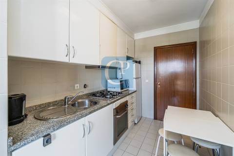 Apartamento T1 mobilado e equipado, junto ao Hospital de São João