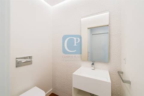 Apartamento T4 penthouse em Matosinhos Sul