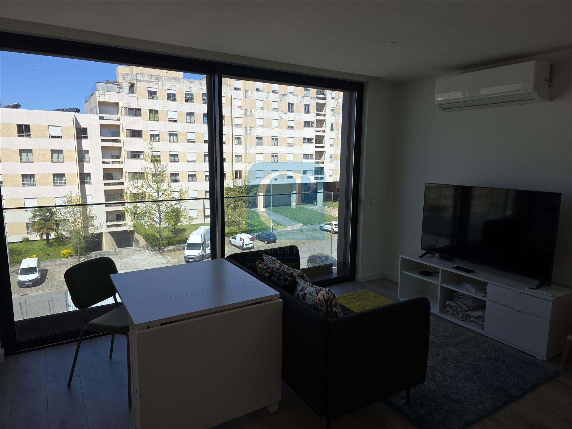 Apartamento T0 novo, mobilado e equipado junto à Circunvalação