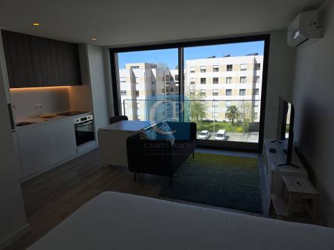 Apartamento T0 novo, mobilado e equipado junto à Circunvalação