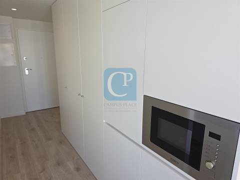Apartamento T0 novo, mobilado e equipado junto à Circunvalação