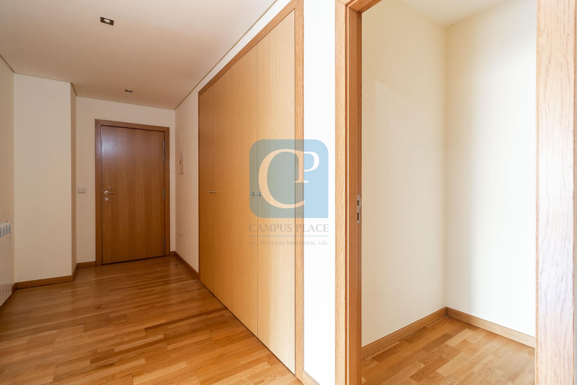 Apartamento T2 em Ramalde, Porto