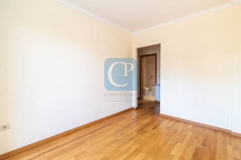 Apartamento T2 em Ramalde, Porto