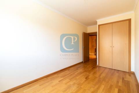 Apartamento T2 em Ramalde, Porto