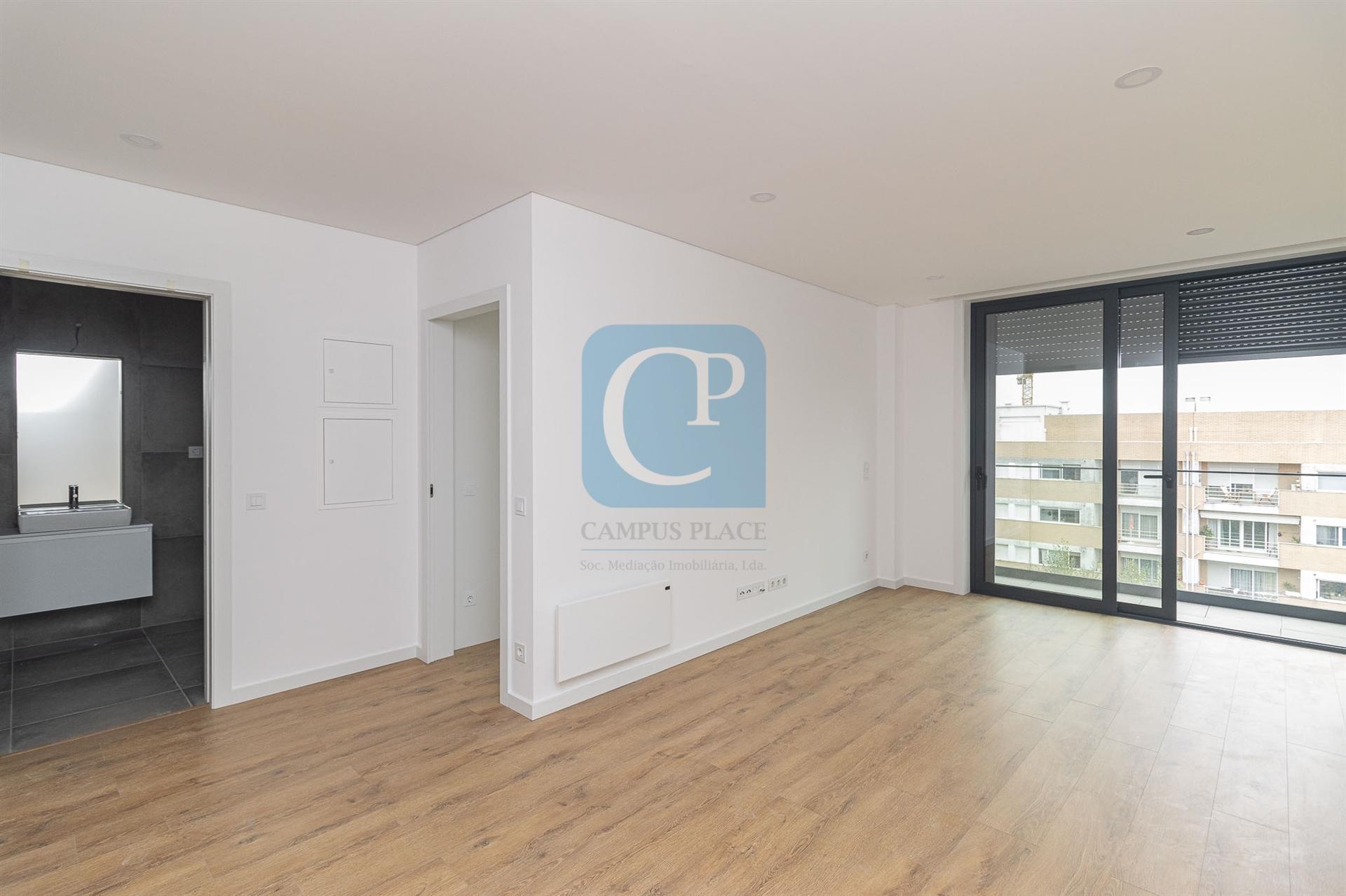 Apartamento T1 novo com varanda - Empreendimento Agra Campus