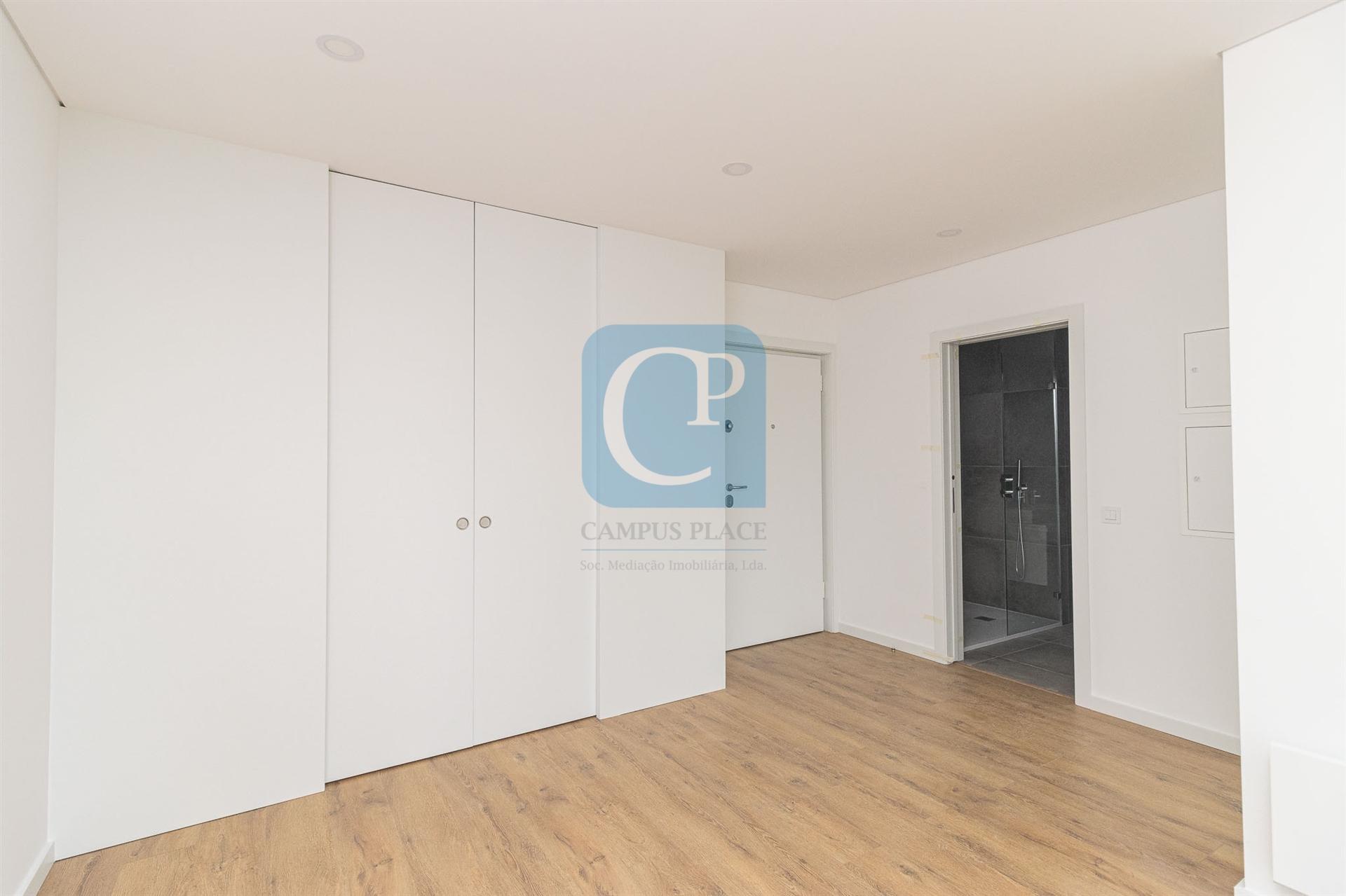 Apartamento T1 novo com varanda - Empreendimento Agra Campus