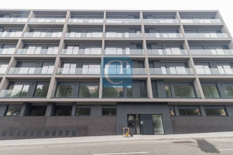 Apartamento T1 novo com varanda - Empreendimento Agra Campus