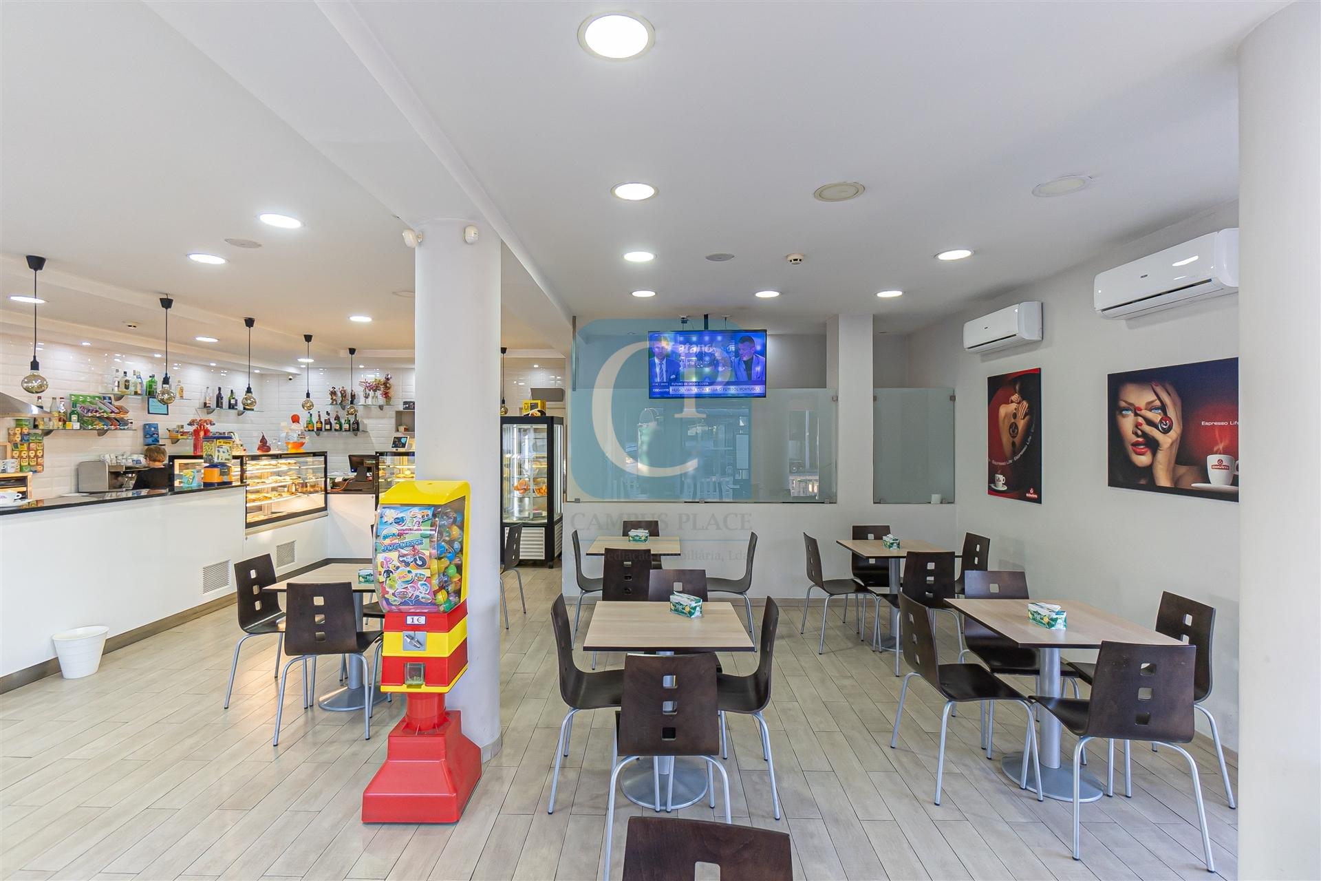 Café mobilado e equipado na Cidade da Maia, Maia