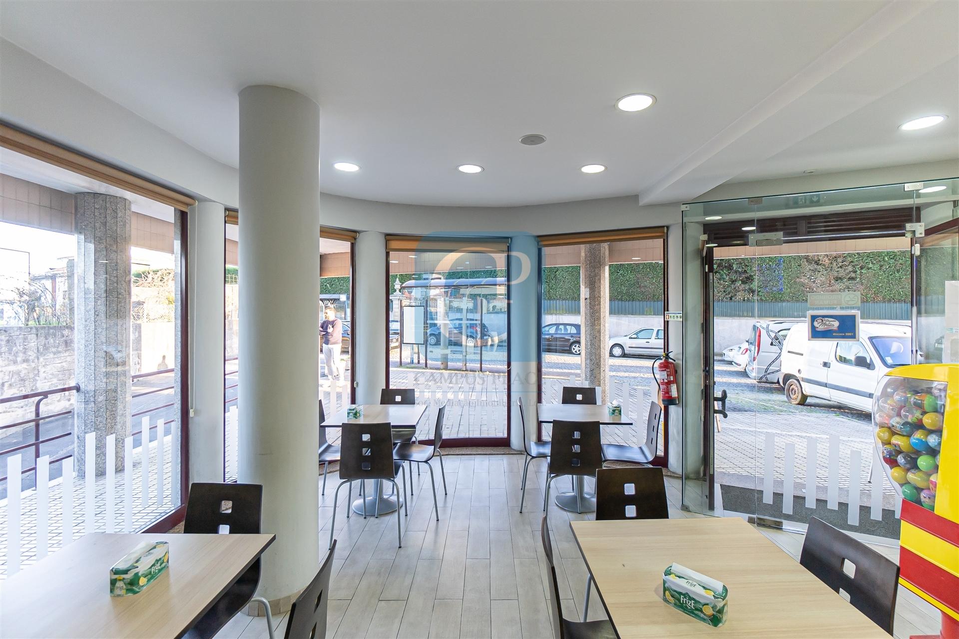 Café mobilado e equipado na Cidade da Maia, Maia