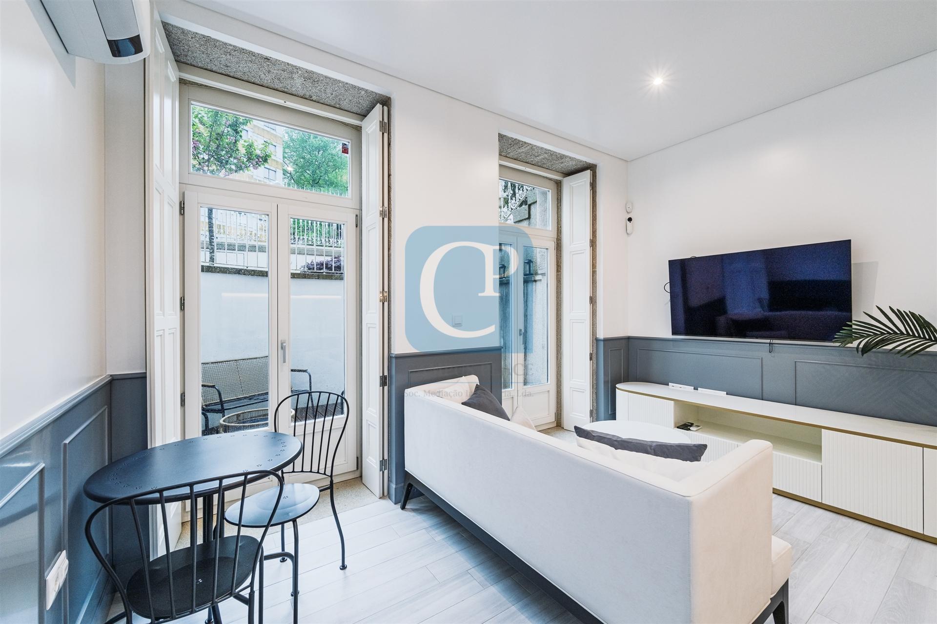 Apartamento T1kit novo em Campanhã, Porto