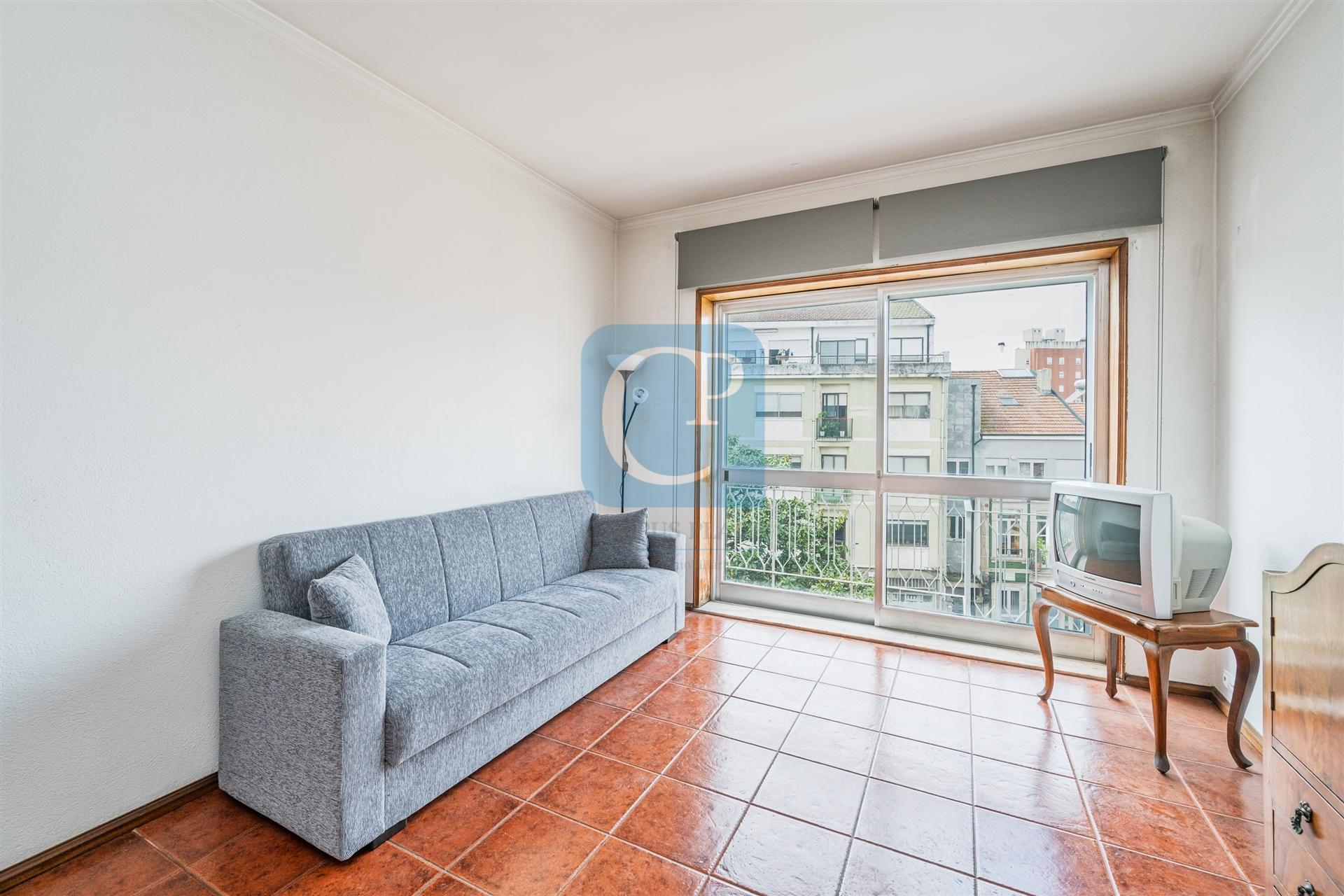 Apartamento T1 com varanda em Paranhos, Porto