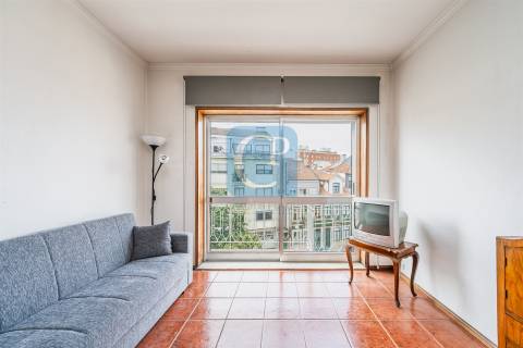 Apartamento T1 com varanda em Paranhos, Porto