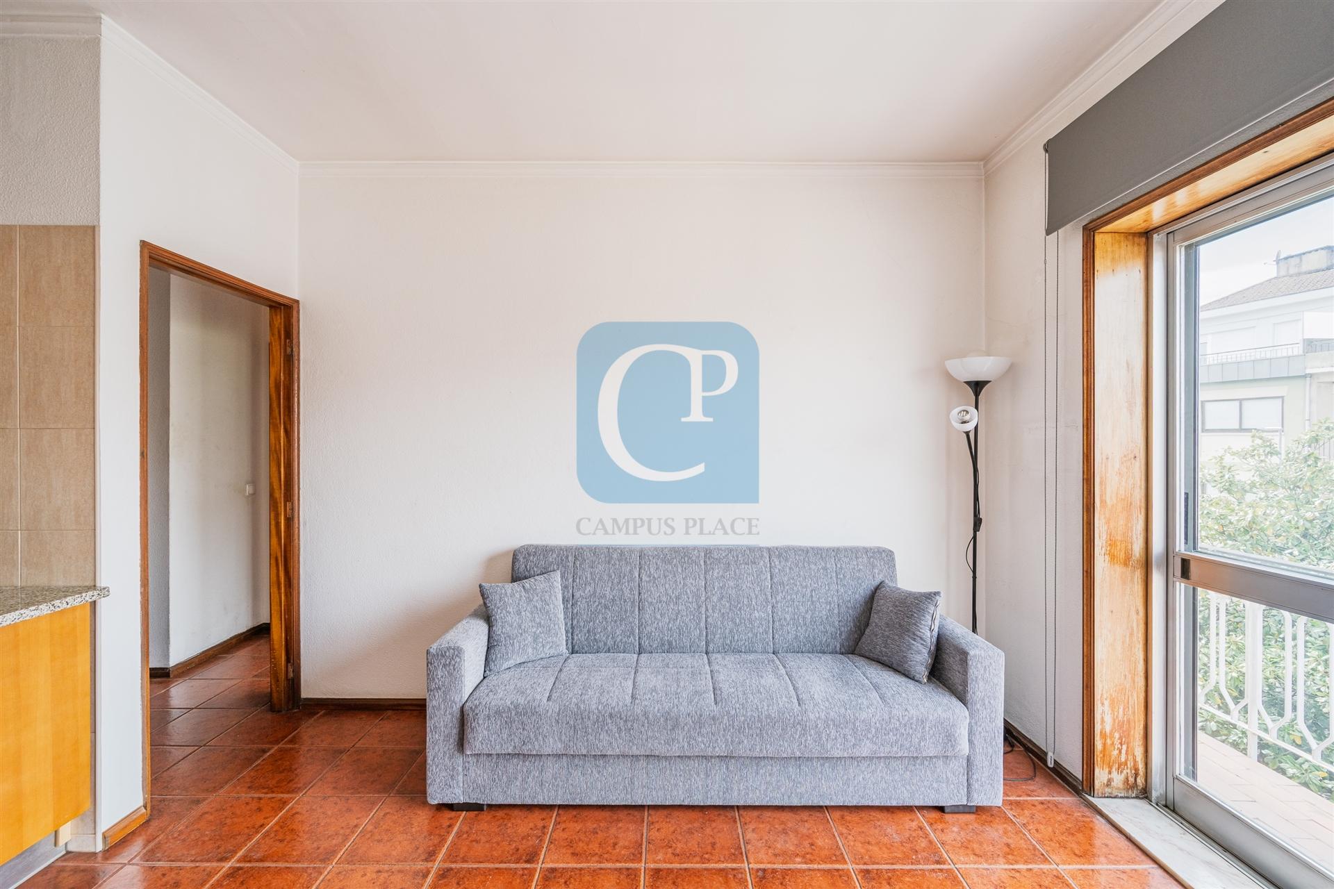 Apartamento T1 com varanda em Paranhos, Porto