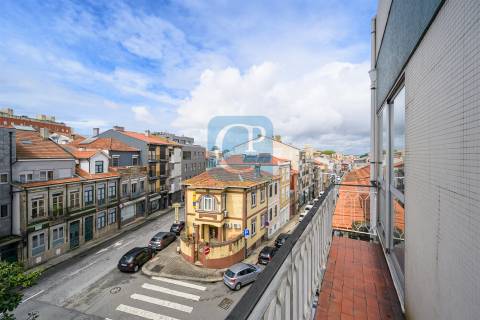 Apartamento T1 com varanda em Paranhos, Porto