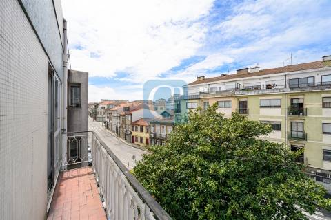 Apartamento T1 com varanda em Paranhos, Porto