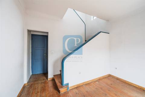 Moradia Geminada V3 à Avenida Fernão Magalhães, Porto