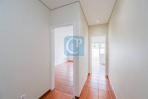 Apartamento T2 em Pedrouços, próximo à Rotunda da Areosa, Pedrouços, Maia