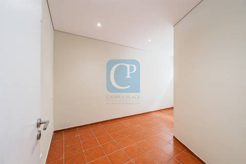 Apartamento T2 em Pedrouços, próximo à Rotunda da Areosa, Pedrouços, Maia