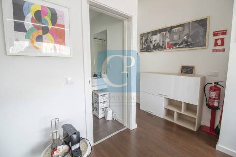Apartamento T1kit, junto à Avenida da Boavista