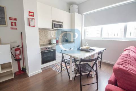 Apartamento T1kit, junto à Avenida da Boavista