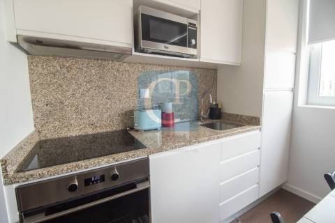 Apartamento T1kit, junto à Avenida da Boavista