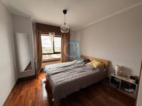 Apartamento T2 luminoso com garagem na Boavista, Porto